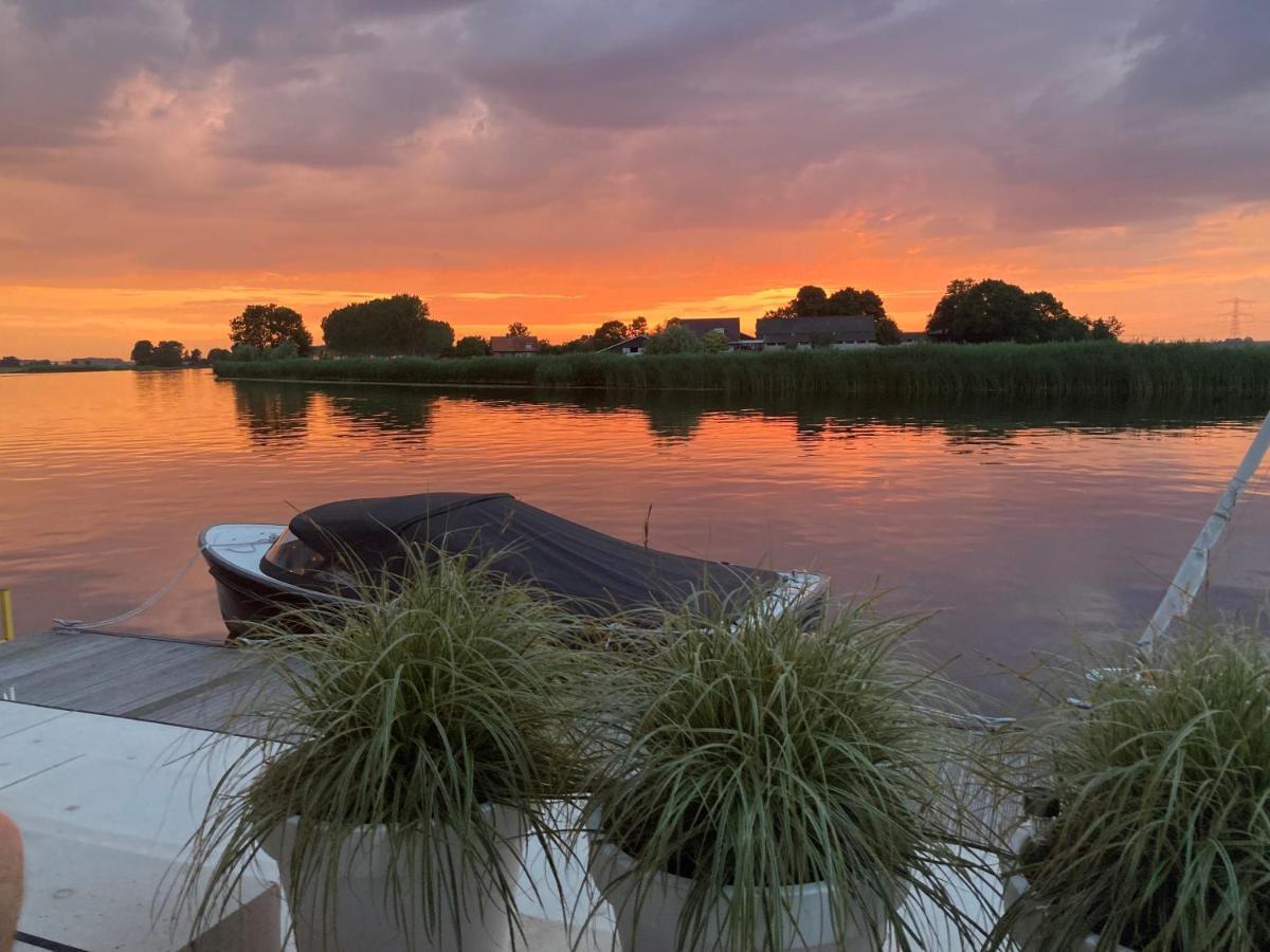 B&B Ganzendiep Aan Het Water Grafhorst エクステリア 写真